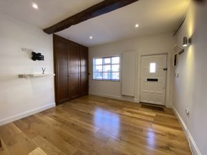 Lounge- click for photo gallery